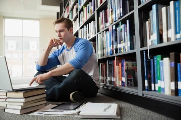 GettyImages laptop books 3