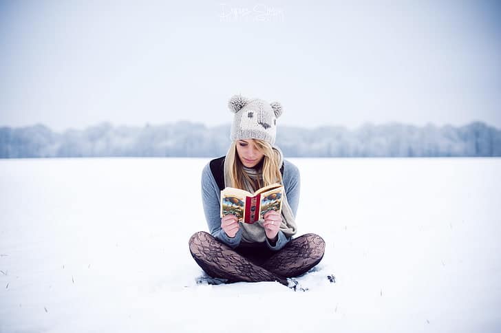 women winter wallpaper preview