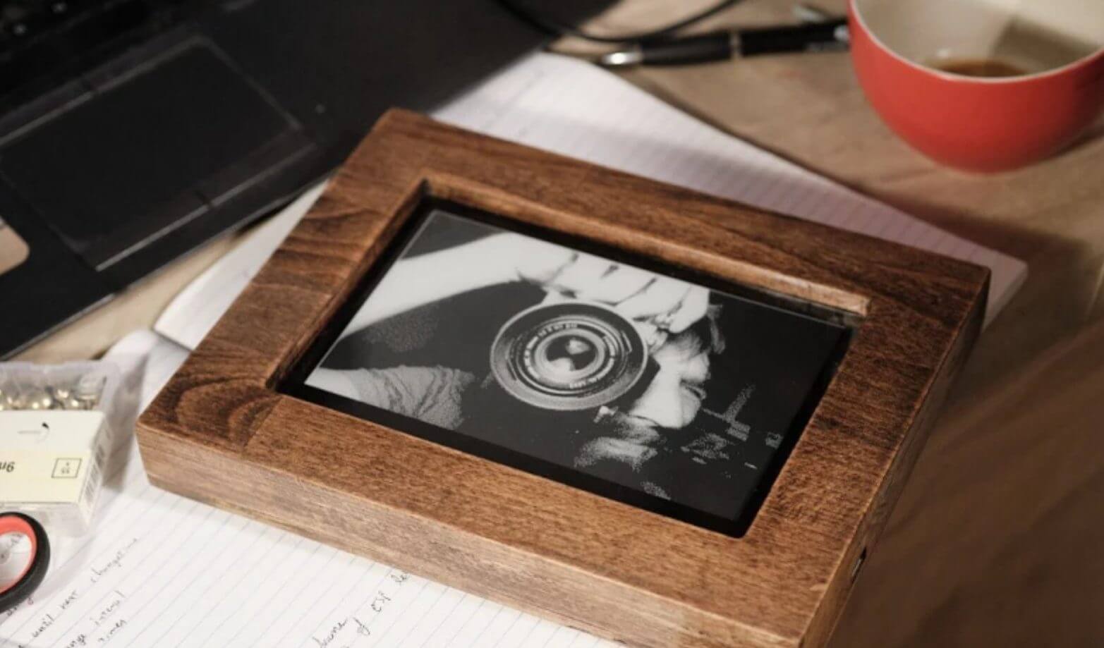 e ink postcard frame