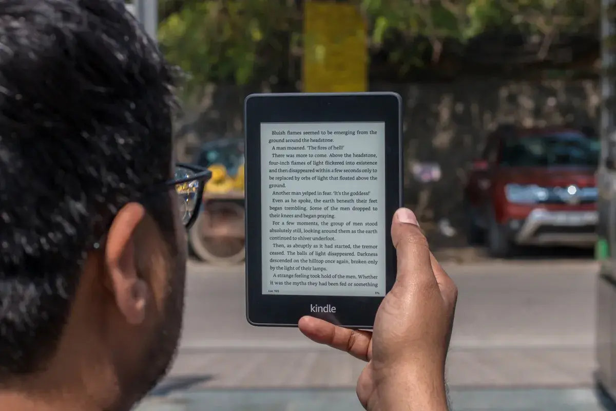 Amazon Kindle Paperwhite 2018 review with pros and cons 7