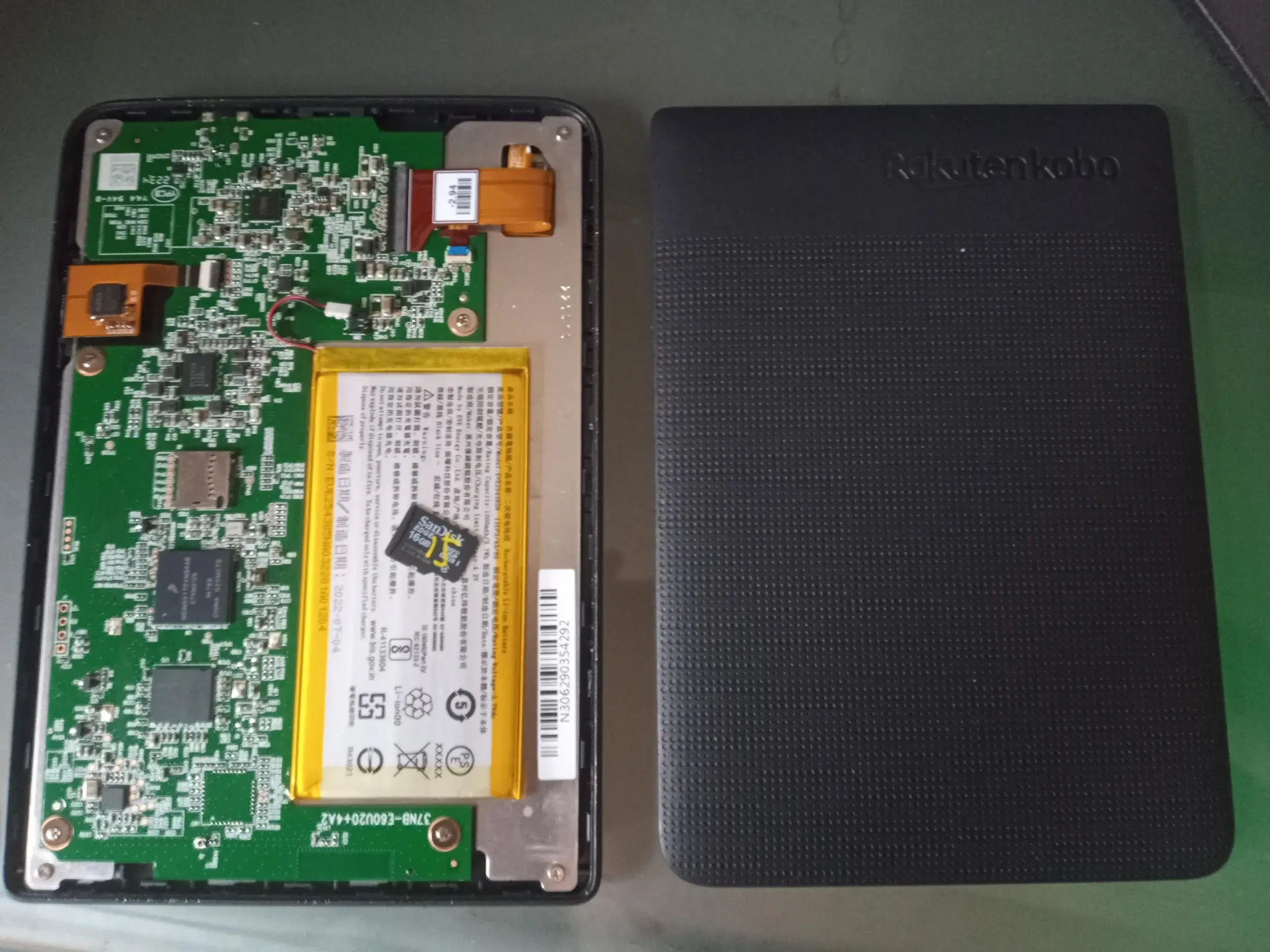 i can confirm the kobo nia has an internal sd card v0 qxvqpeeo8e9b1 scaled