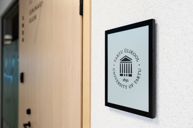 e ink signage solution
